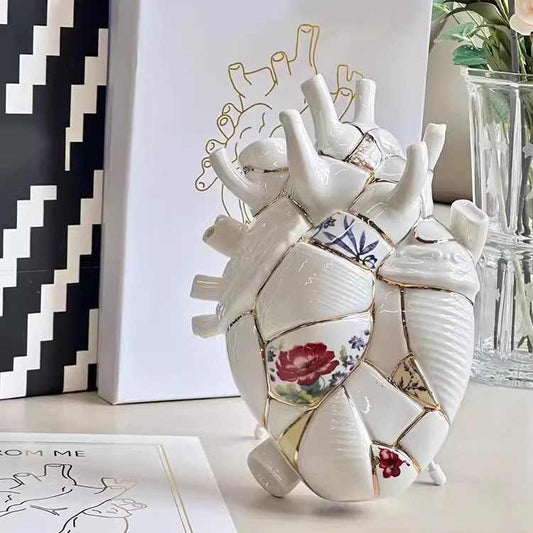 24K Gold Heart Ceramic Vase – Modern European Art with Gold Repair Technique, Luxury Desktop Ornament Gift Set