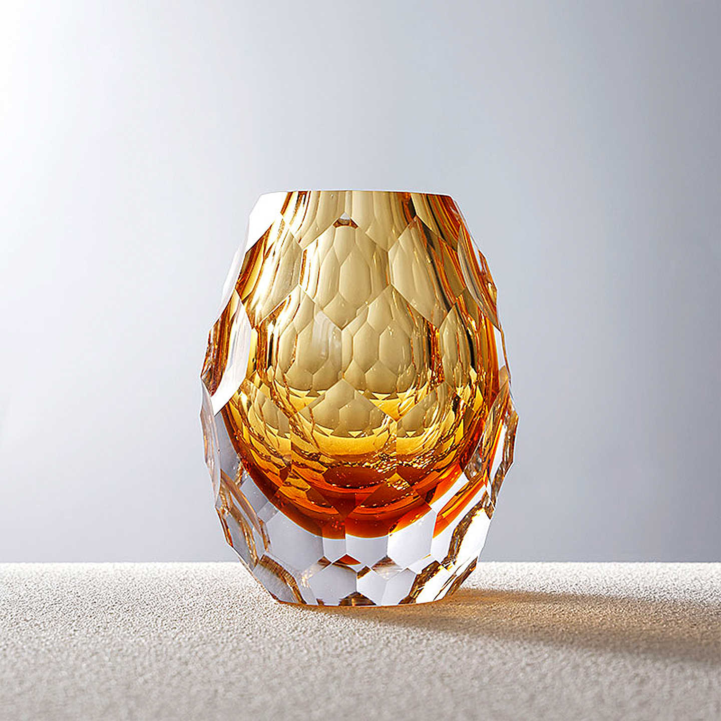 Creative Faceted Amber Glass Vase – Luxury Geometric Cut Crystal, Desktop Office Flower Arrangement, Elegant Home Decor