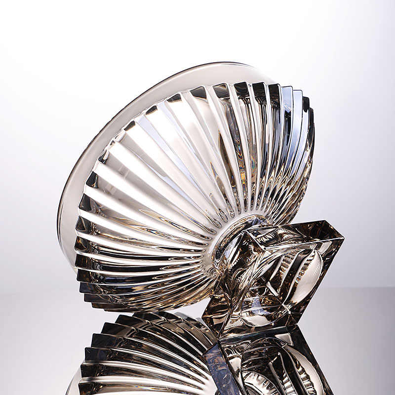Modern Crystal Glass Pedestal Fruit Bowl, Elegant Cut Glass Compote with Radiating Pattern for Living Room, Luxury Footed Serving Dish for Desserts Candy