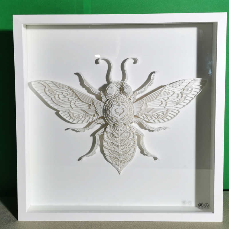 3D Layered Bee Wall Art – Luxury Minimalist Wooden Sculpture, Living Room, Entryway, Dining Decor, Handcrafted Glazed Panel