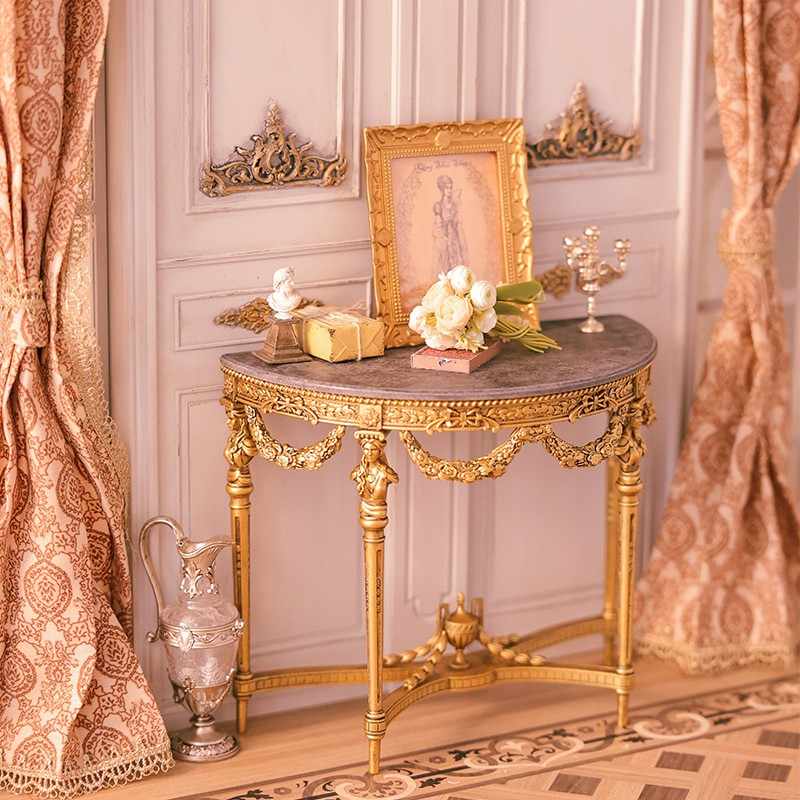 Miniature Baroque Console Table – Ornate Carved Table for Dollhouse Decor & Display