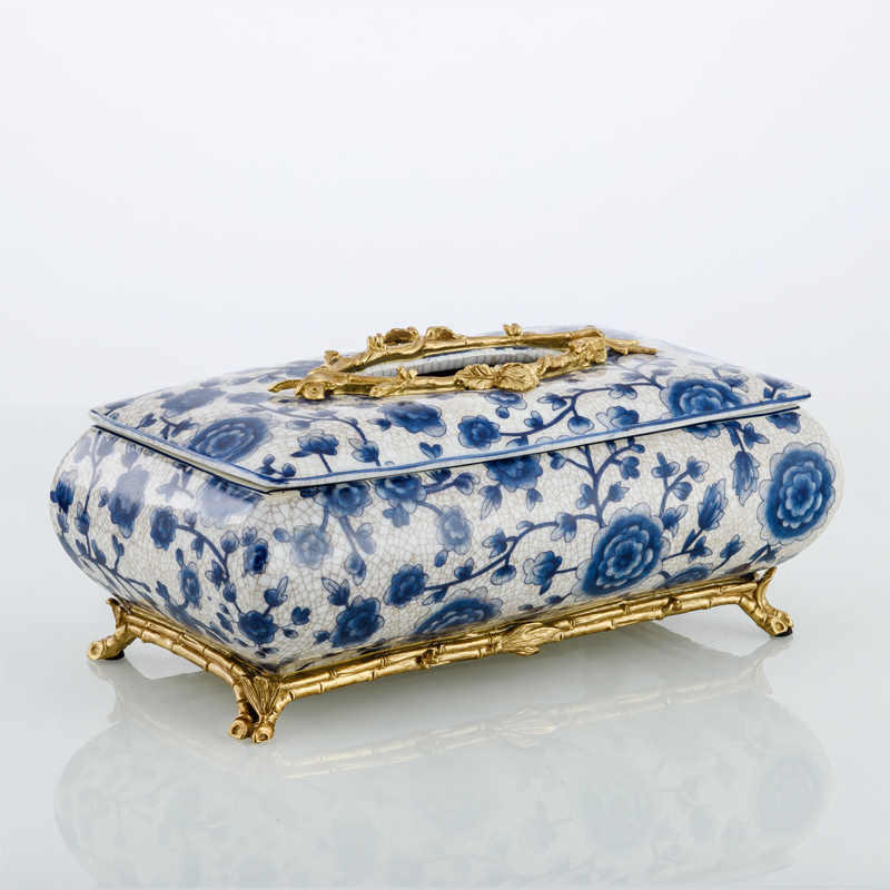 Blue and White Porcelain Brass Tissue Box, Classical Chinoiserie Tissue Holder for Living Room, Coffee Table and Villa Decor