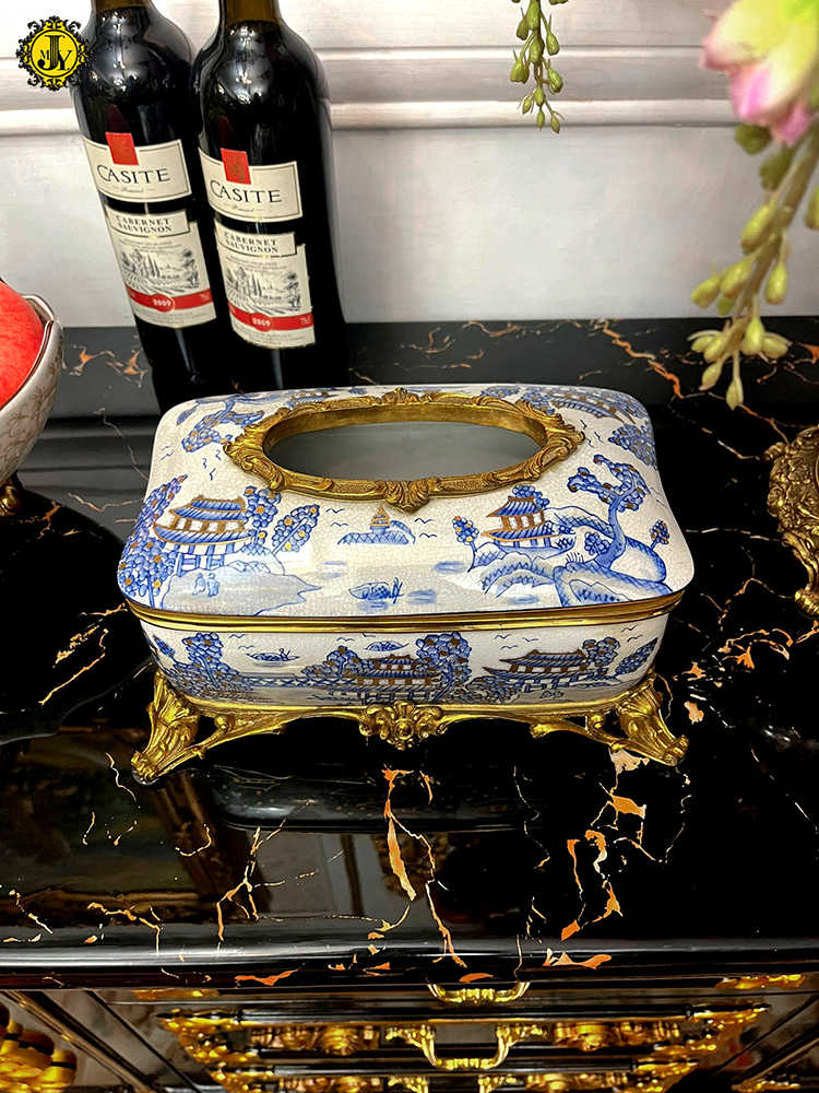 Luxury Blue and White Porcelain Tissue Box with Brass Accents – Decorative Napkin Holder for Living Room, Villa, Dining Table