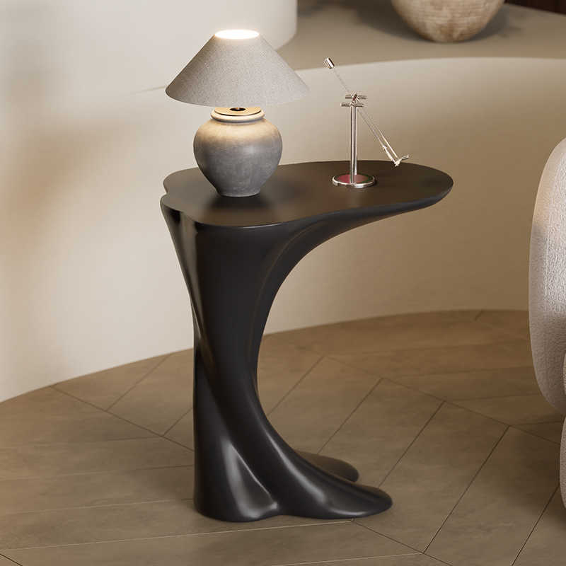 Modern Sculptural Waltz Side Table – Contemporary Art-Inspired End Table, Curved Black Accent Table, Designer Living Room Furniture for Sofa, Bedroom, Office