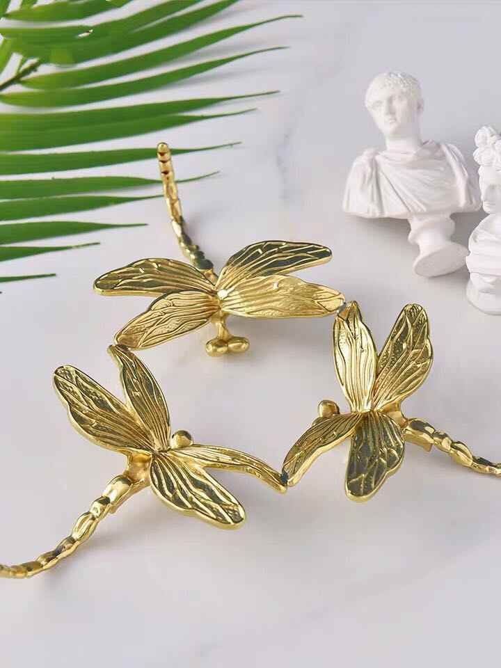 Luxury Crystal Ball Ornament with Gold Dragon Base – Premium Glass Sphere Decor for Living Room, Study & Display Cabinet