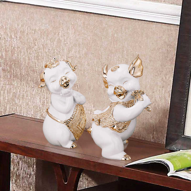 Creative Couple Pig Figurines – Resin Lucky Charm Statues for Living Room, Entryway, TV Cabinet, Housewarming Gift (Rose Gold, Pair)