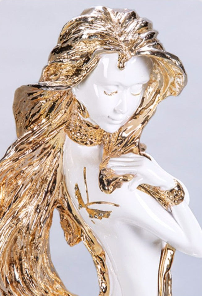 Luxury Lady Resin Floor Sculpture – Elegant Gold Art Figurine for Living Room, Lobby, or Hotel Entryway Décor