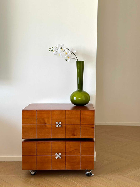 Mid-Century Modern Solid Wood Rolling Nightstand – Vintage Rotatable Storage Cabinet, Designer Sofa Side Table for Bedroom (Fully Assembled)