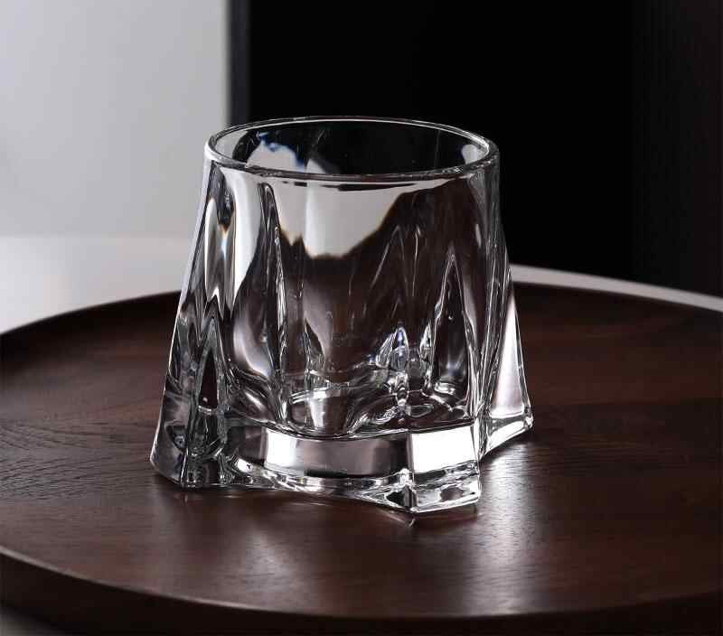 Modern Crystal Designer Whiskey Glasses 225ml – Unique Thick Base Tumblers, Artistic Lowball Glass Set of 2, Lead-Free Barware with Coasters & Cleaning Brush