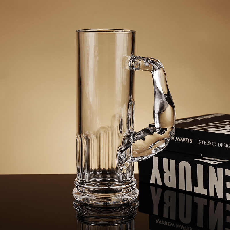 Creative Strongman Beer Mug, Large Capacity Craft Beer Glass with Muscular Handle, 580ml Transparent Glass Tankard for Beer & Juice