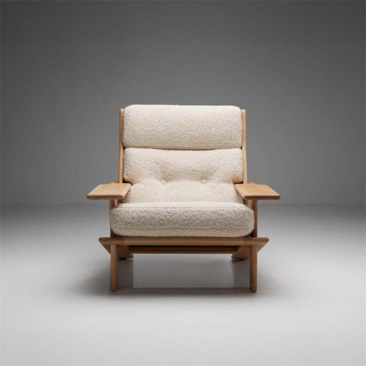 Boucle Accent Chair with Solid Ash Wood Frame, Cream Upholstered High Back Lounge Chair, Modern Nordic Armchair, Single Sofa Chair for Living Room, Bedroom, Reading Nook, Hotel, and Guest Room