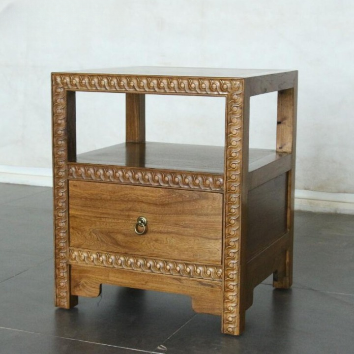 Solid Elm Wood Nightstand with Drawer and Open Shelf, Carved Bedside Table with Ring Pull, Light Natural Wood End Table for Bedroom, Living Room or Guest Room