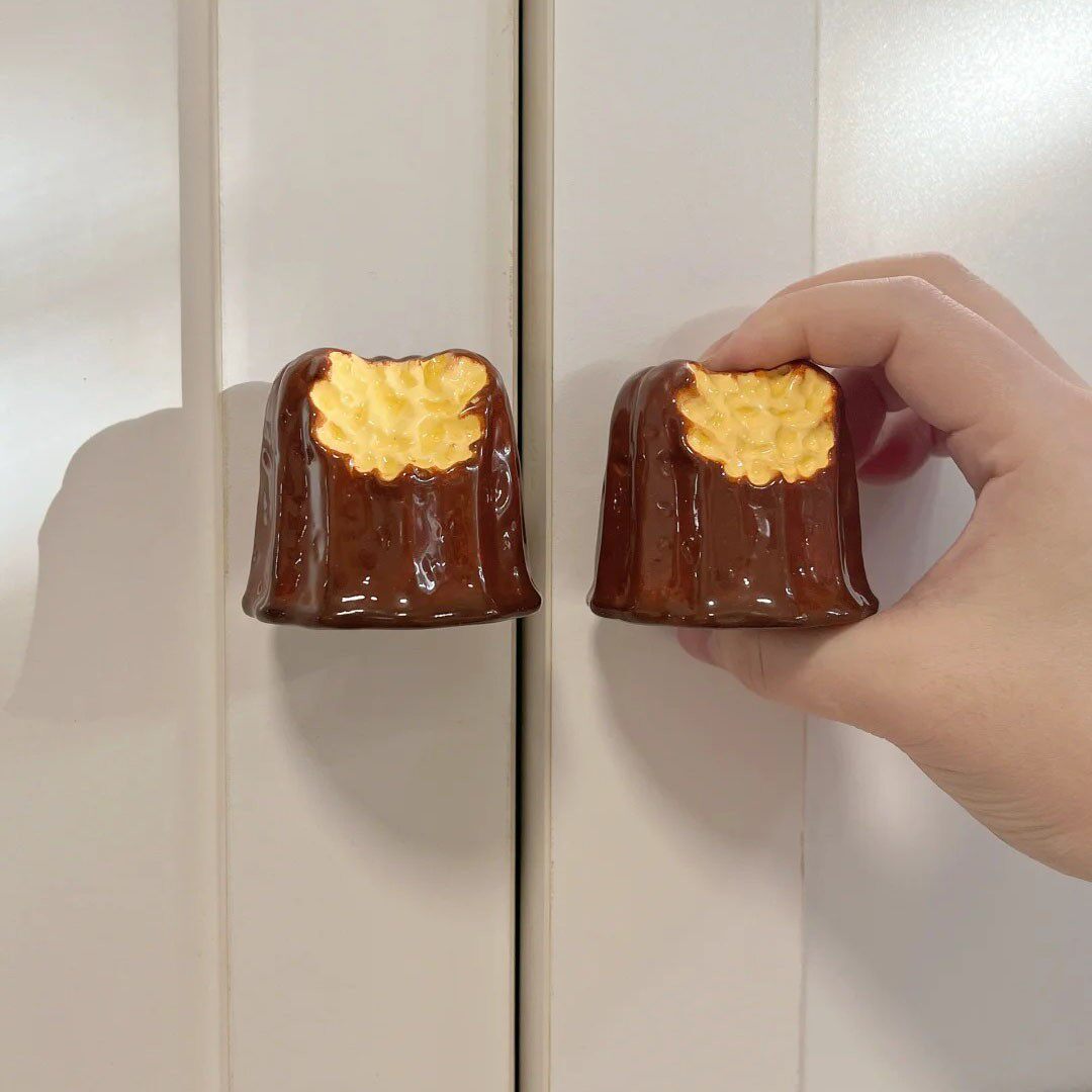 Canele Pastry Cabinet Knob, Ceramic Dessert Shaped Drawer Pull, Screw Mounted Cupboard Handle for Wardrobe, Dresser, Kitchen Cabinet, Kids Room Decor