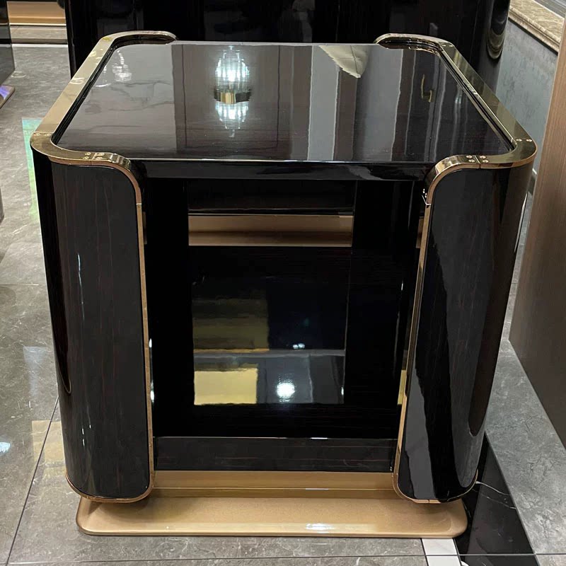 High-Gloss Black Nightstand with Gold-Tone Trim, Curved One-Drawer Bedside Table with Open Storage Shelf and Raised Edge Top for Bedroom, Guest Room and Living Room