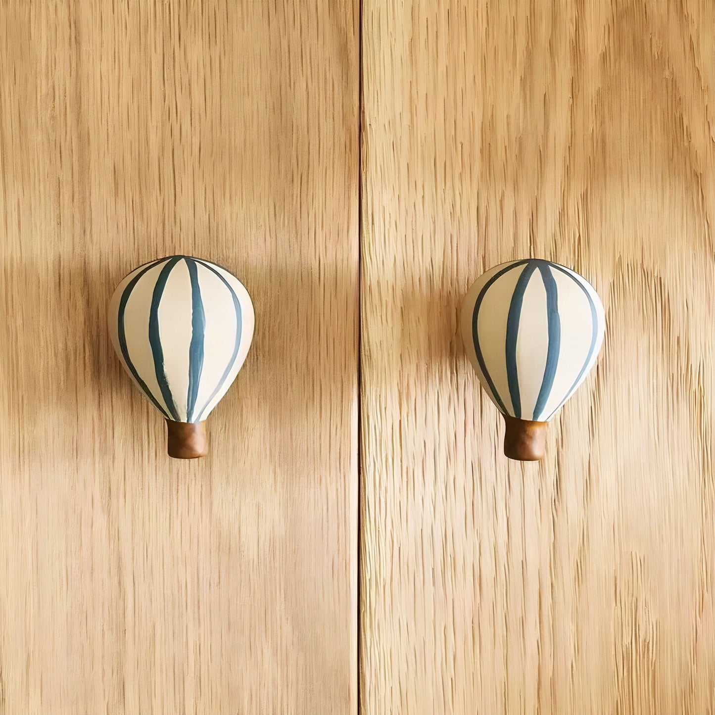 Hot Air Balloon Cabinet Knob, Ceramic Balloon Drawer Pull, Decorative Screw Mounted Cupboard Handle for Wardrobe, Dresser, Nursery, Kids Room, Kitchen Cabinet