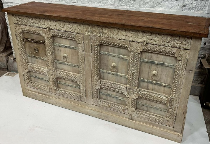 Hand Carved Rustic Accent Cabinet Solid Wood Sideboard Vintage Farmhouse Storage Cabinet for Living Room Entryway