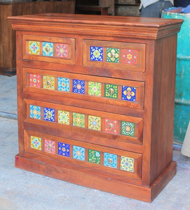 Rustic Solid Wood Chest of Drawers with Colorful Mosaic Tile Accents – Farmhouse Storage Cabinet for Bedroom, Living Room & Entryway – Handcrafted Accent Dresser