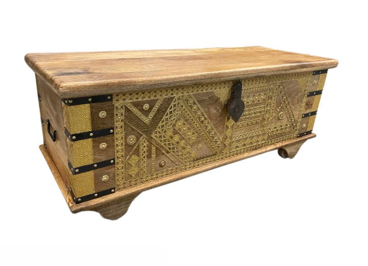 Handcrafted Solid Wood Storage Trunk Coffee Table with Embossed Brass Metalwork – Rustic Farmhouse Accent Chest for Living Room, Bedroom & Entryway