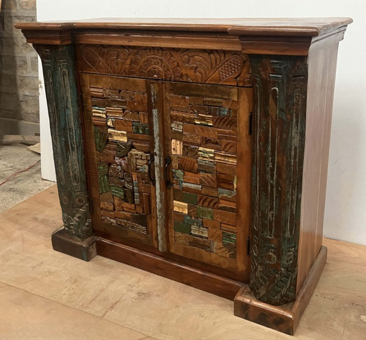 Handcrafted Rustic Reclaimed Wood Accent Cabinet with Carved Pillar Design – Farmhouse Storage Console Cabinet for Living Room, Entryway & Dining Room